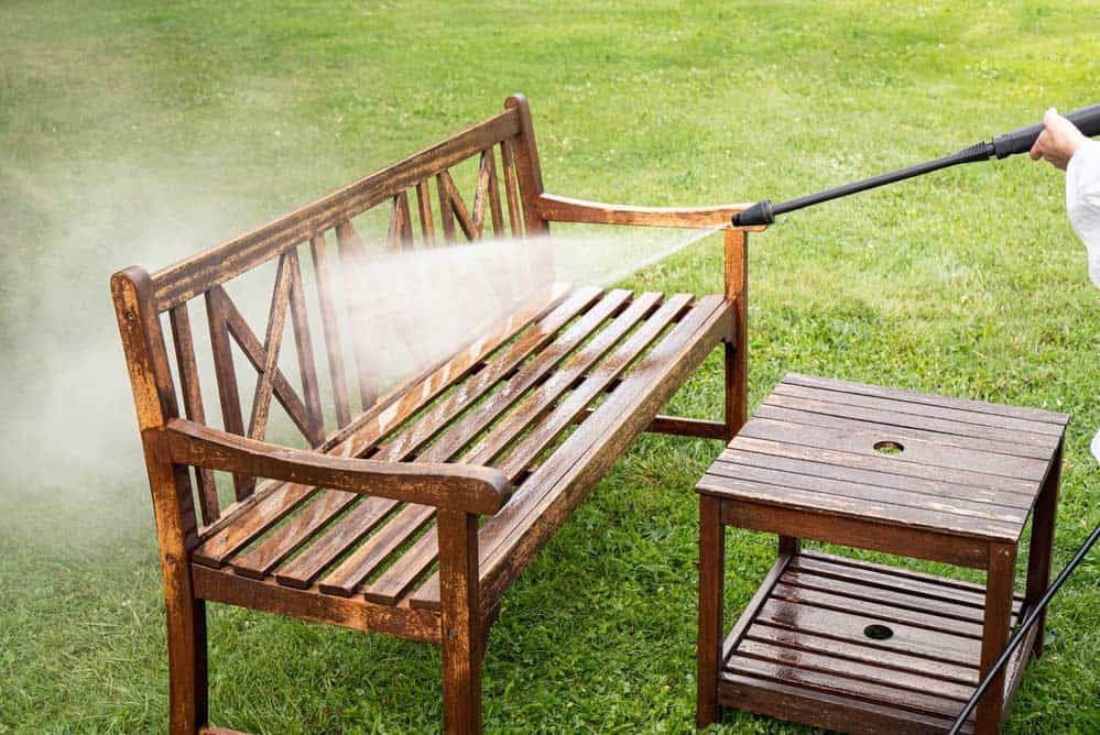 Du betrachtest gerade Holz Gartenmöbel pflegen